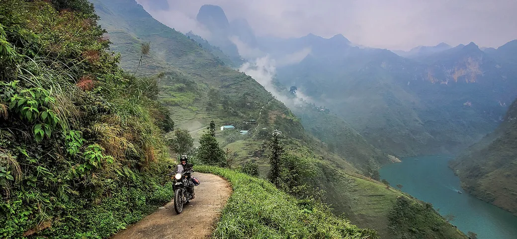 Royal Enfield e Vintage Rides, insieme per viaggi indimenticabili