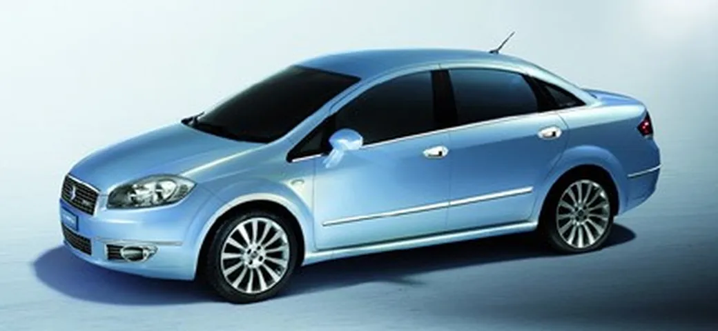 Fiat Linea, la Punto con la coda...