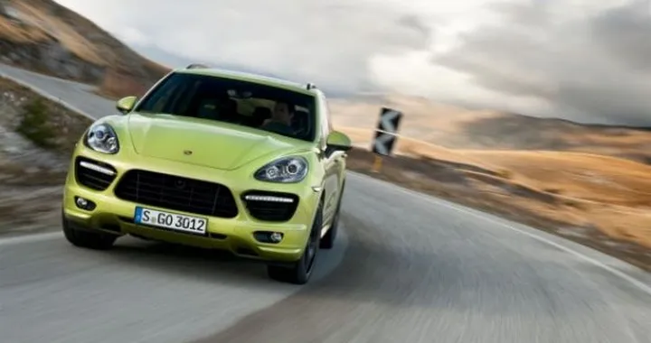 Porsche: in arrivo baby Panamera e Cayenne Coupè?