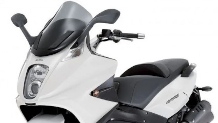 Lifting di mezza età per il Gilera GP800, che diventerà Aprilia