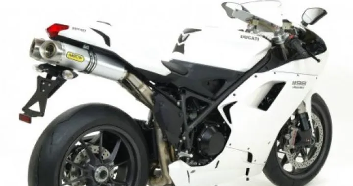Linea scarichi Arrow 2009 per Ducati