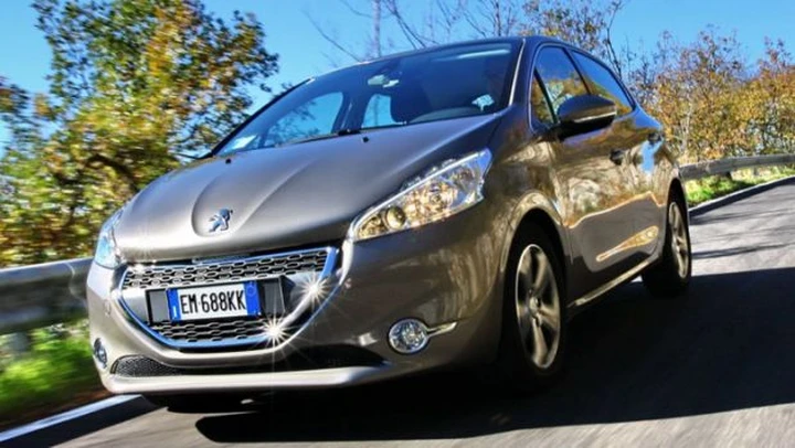 Peugeot 208 prezzo, caratteristiche e prova su strada