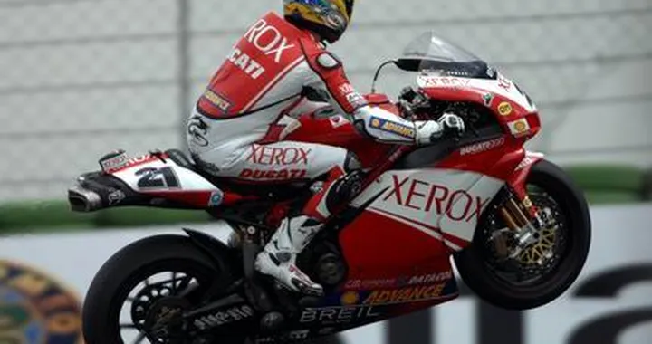 Vallelunga gara2: Bayliss veni, vidi, vici!