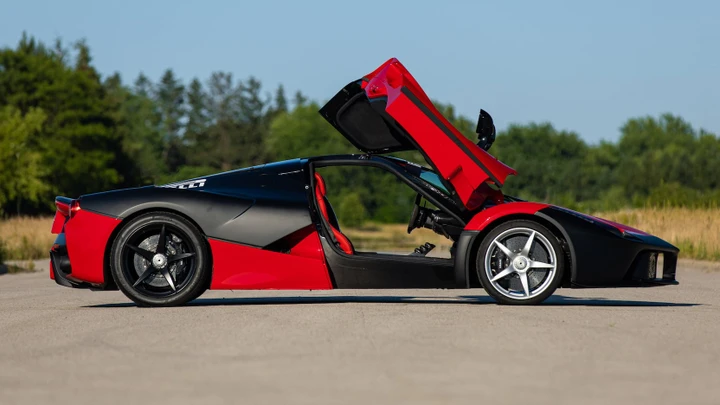 Ferrari LaFerrari: tre rarissimi prototipi all’asta