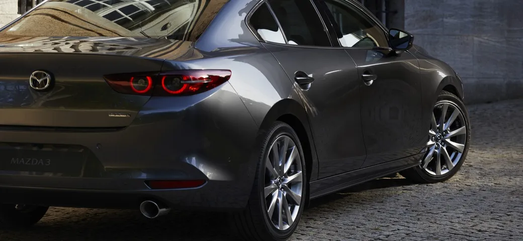 Mazda 3 Sedan: al debutto sul mercato italiano