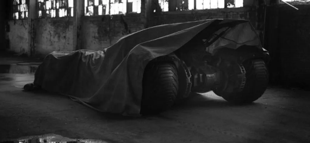 Batman vs Superman, l'anteprima della nuova Batmobile