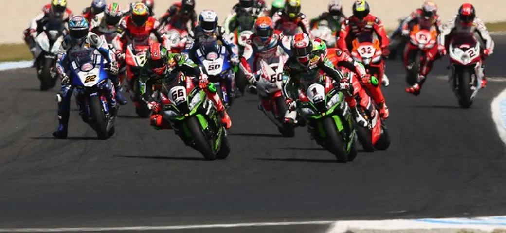 Pagelle WSBK Phillip Island: partenza show. Doppietta di Rea. Ma il 