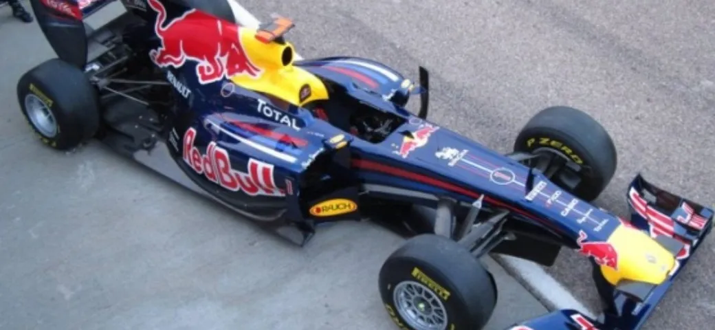 F1: la Red Bull suona l'inno italiano con il V8