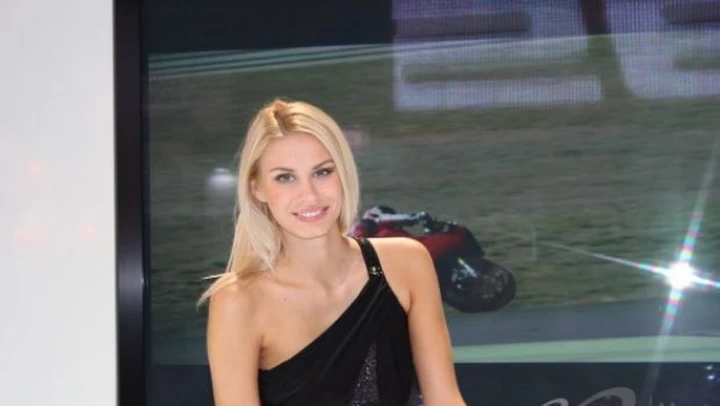 EICMA 2011: le Girls del Salone di Milano /parte 1