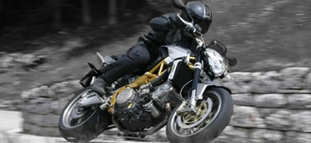 Aprilia Shiver 750, tocca a voi provarla