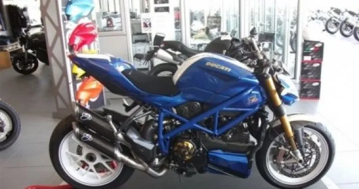 Foto del giorno: Ducati Streetfighter Viper e Streetfighter Tricolore