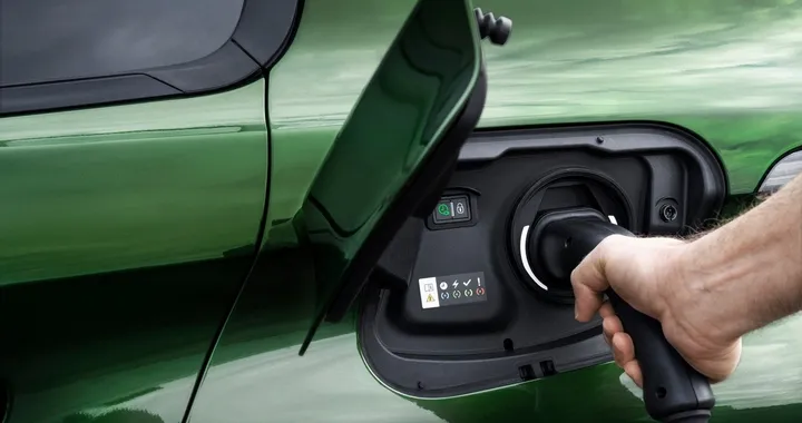 Plug-in hybrid: l'ipotesi dell'obbligo di ricarica e della limitazione di potenza