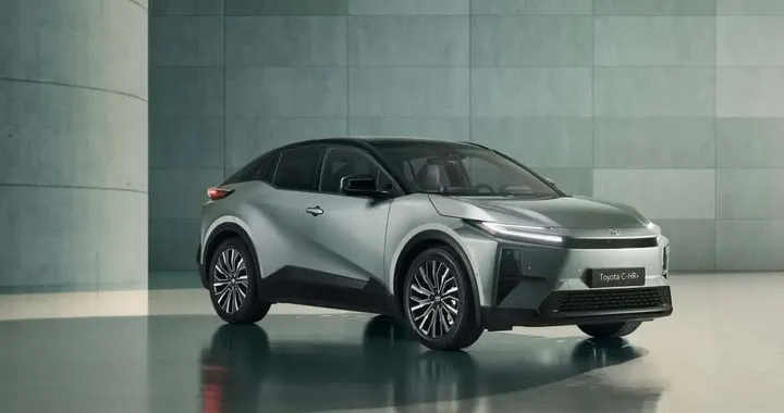 Toyota C-HR+: il nuovo SUV elettrico in offerta a partire 25.000 euro