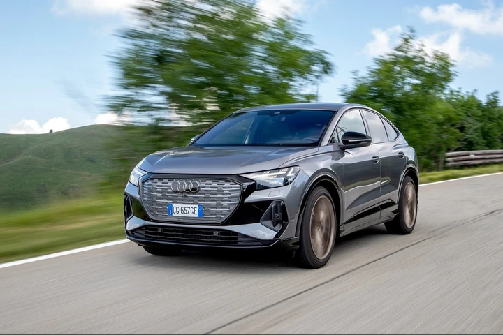 Audi Q4 Sportback e-tron: prova, prezzi, allestimenti, scheda tecnica