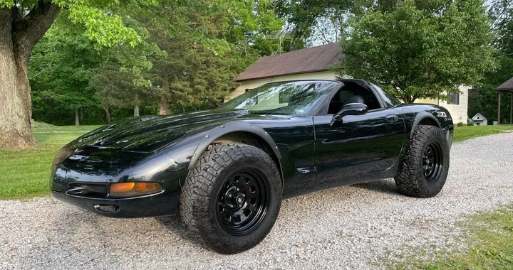 Chevrolet Corvette, la supercar americana diventa off-road