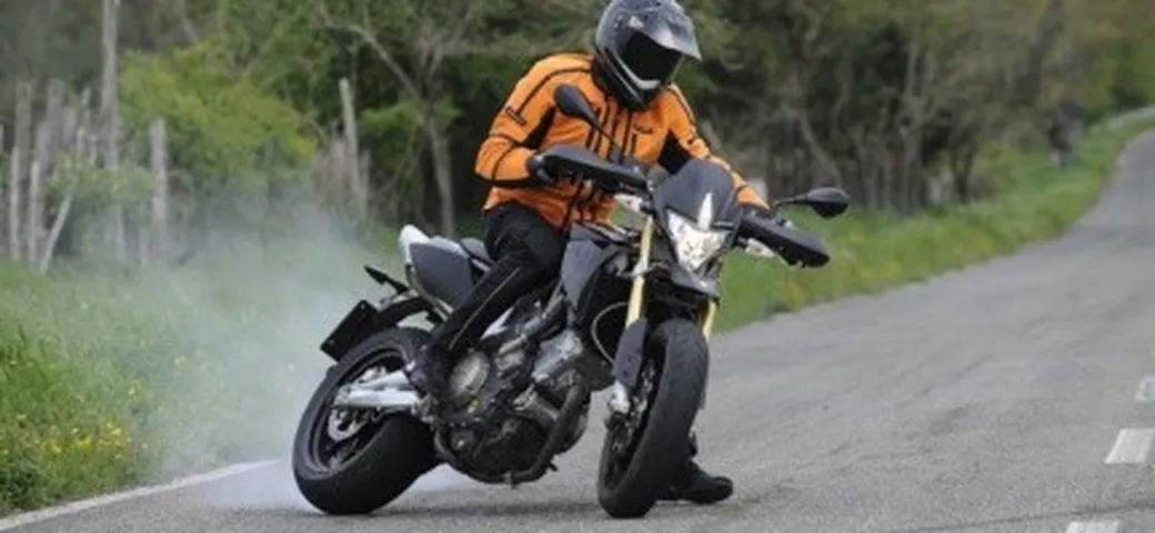Aprilia SMV 750 Dorsoduro: Meravigliosa creatura
