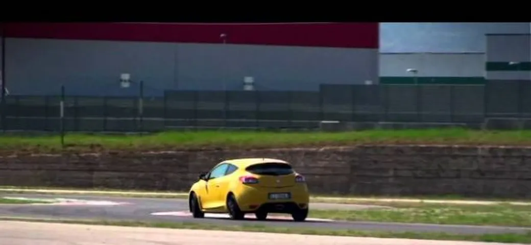 Renault Megane RS: il video test in pista e la prova al banco potenza