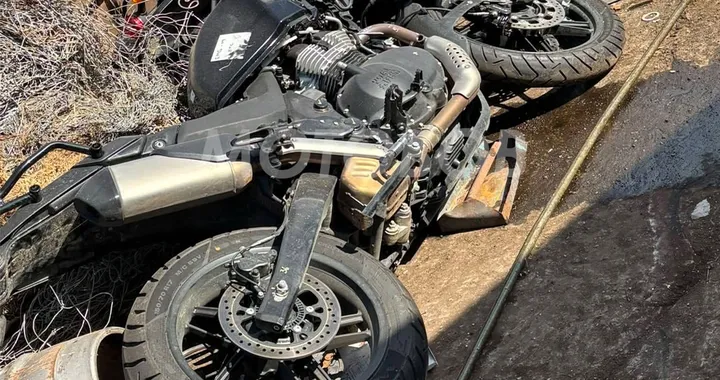 Royal Enfield Himalayan 750: sei prototipi trovati in discarica