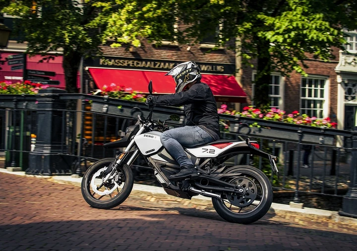 Zero Motorcycles, con gli ecoincentivi la gamma di moto elettriche è ancora più appetibile
