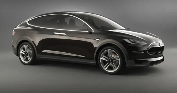 Tesla Model X: verrà proposta solo con trazione integrale