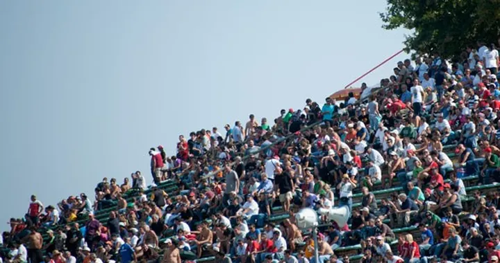 Politica, via dalle corse! Di Pietro e Grillo, giù le mani dall'autodromo di Imola!