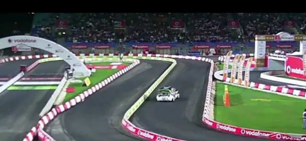 Video: Ken Block e Ford Focus WRC contro Kimi Raikkonen e Citroen C4 WRC