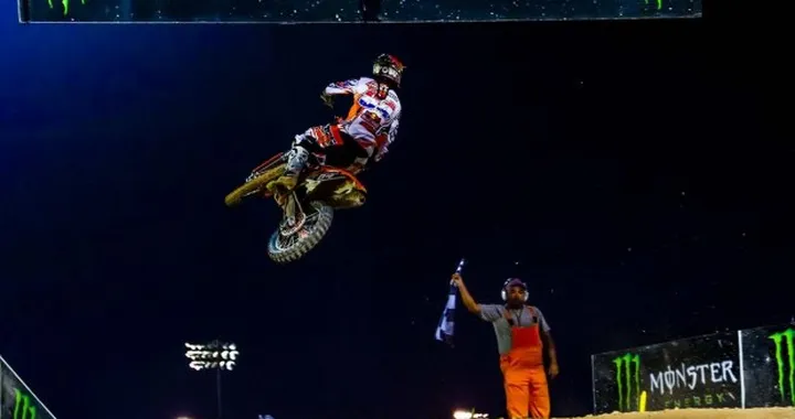 Mondiale Motocross 2014: Paulin ed Herlings vincono in Qatar. Terzo Cairoli