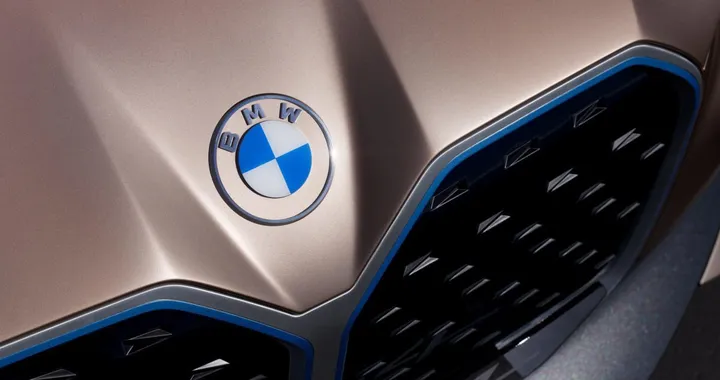 BMW richiamo per centinaia di migliaia di auto, il rischio è molto serio