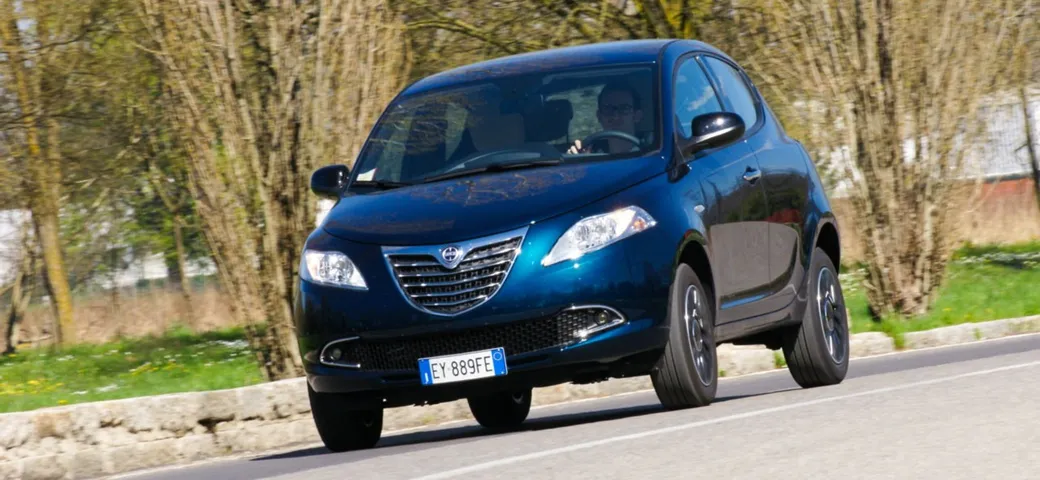 Lancia Ypsilon a Metano: prova consumi della EcoChic