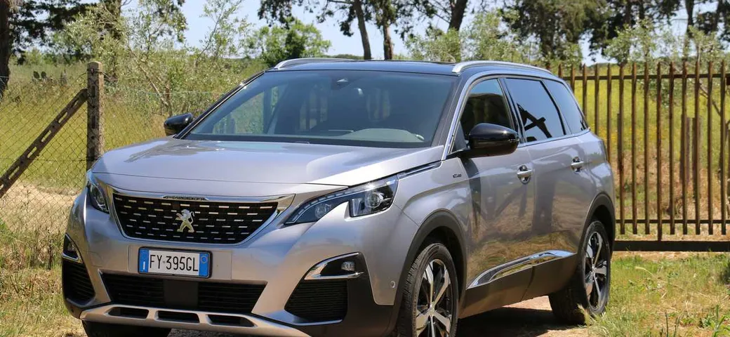 Peugeot 5008 BlueHDi 130 EAT8 S&S GT LINE: la prova su strada