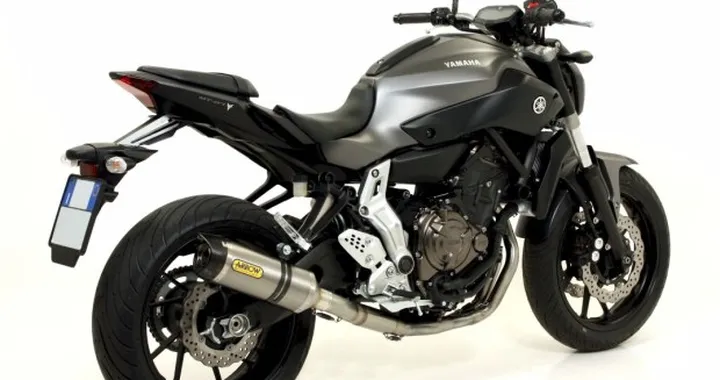 Arrow: scarichi per la Yamaha MT-07
