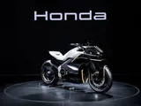 Una naked per il futuro: Honda spinge sull’elettrico verso la neutralità carbonica