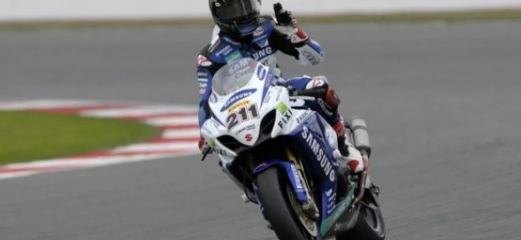 WSBK: Hopkins davanti a Camier nelle libere. Melandri e Biaggi indietro