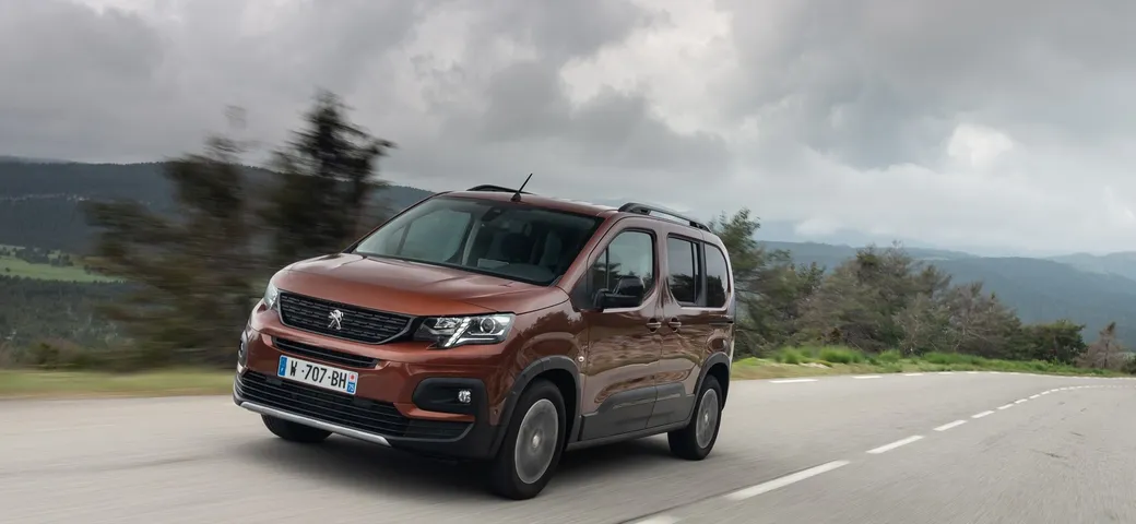 Peugeot Rifter: la nuova gamma per la multispazio del Leone