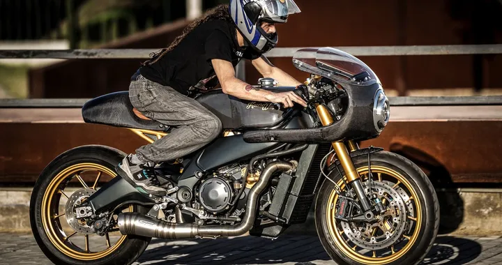 Aprilia RSV 1000 "La Pili" by Kacerwagen