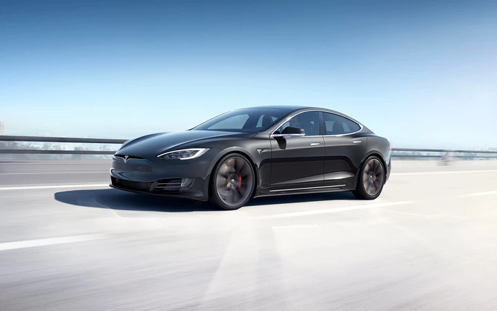 Tesla Model S Plaid: la più potente e veloce di sempre