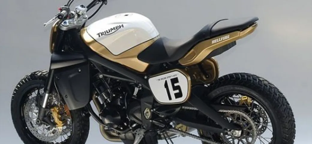 Special: Triumph Hellfire Flat Tracker, una Street Triple tassellata