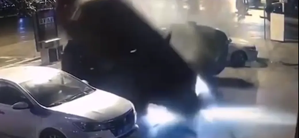 Incidente multiplo con parcheggio in atterraggio