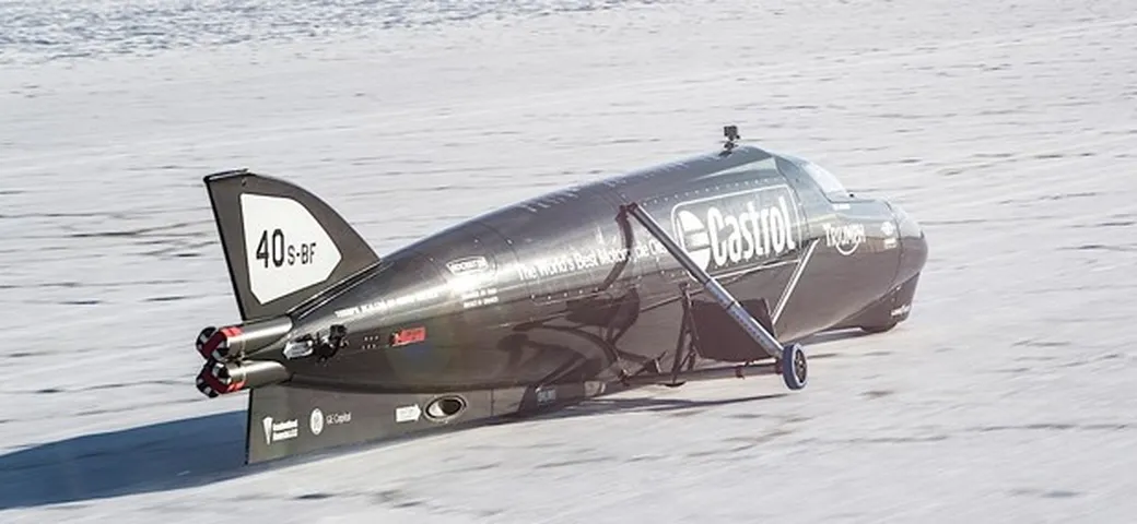 Triumph Castrol Rocket: 700 km/h per battere il record di velocità su due ruote