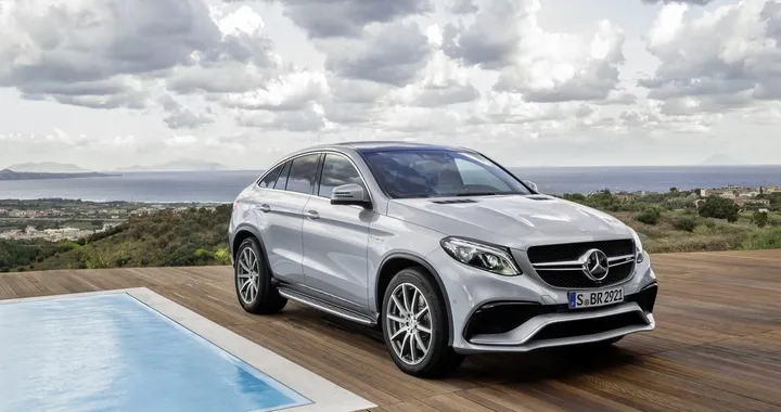 Mercedes-AMG GLE 63 S Coupé con Roger Federer [Video]