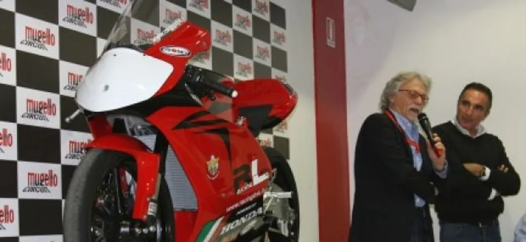 Gara sperimentale tra le GP 125  2T e la Moriwaki 250 HD 4T a Magione