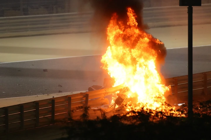 Incidente al GP del Bahrain: in fiamme la Haas di Grosjean