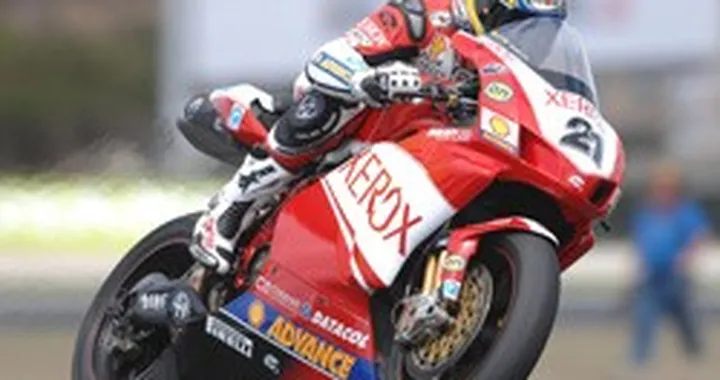 SBK: prime qualifiche a Troy Bayliss
