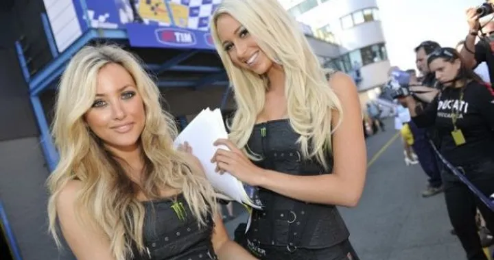MotoGP: Paddock Girls e Umbrella Girls di Assen