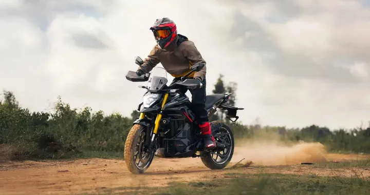 Arriva la prima moto elettrica adventure con radar: la Ultraviolette X-47