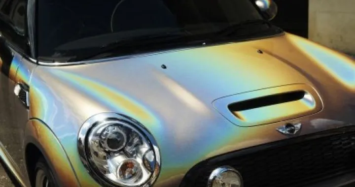Mini Rainbow: 3 colori esclusivi per la Mini Model Year 2010