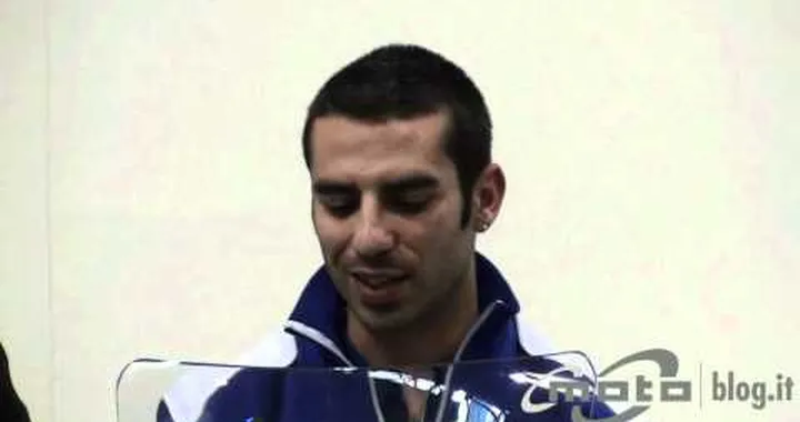 Intervista Marco Melandri al Motorday 2011 Roma Motoblog.mp4