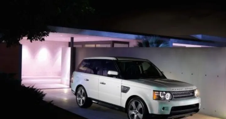 New York 2009: Range Rover Sport restyling con il nuovo V8 5 litri