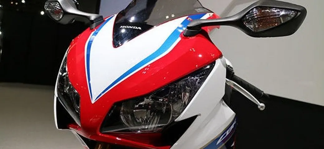 Honda CBR1000RR 2016: le foto dal Tokyo Motor Show