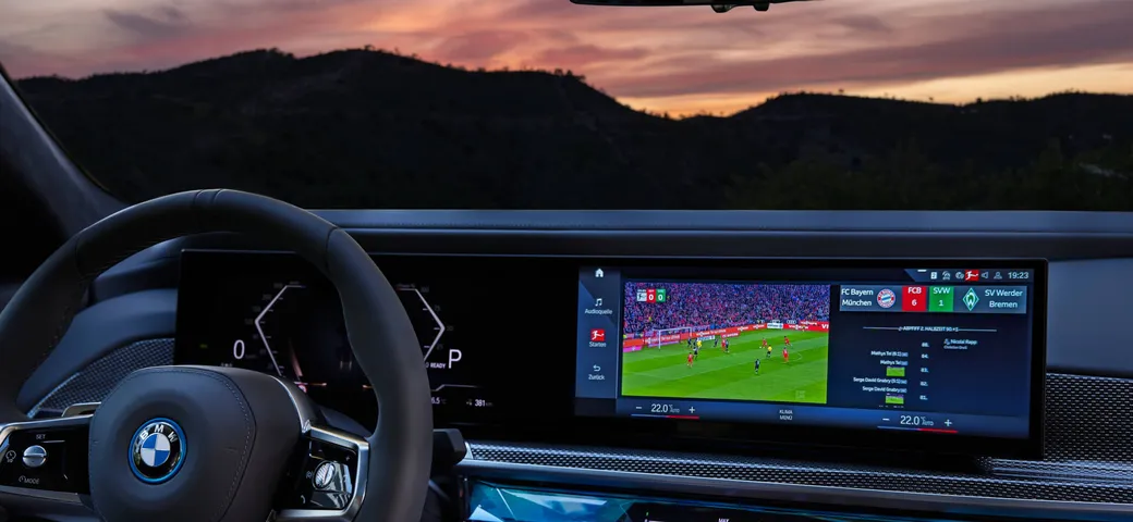 BMW Serie 7: ora è possibile vedere anche le partite di calcio